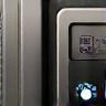 Contactless delivery lockbox at flat door